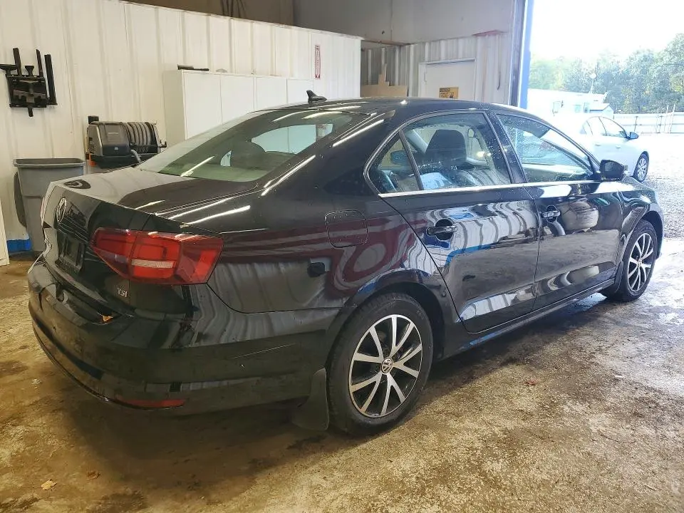 2017 VOLKSWAGEN JETTA SE  