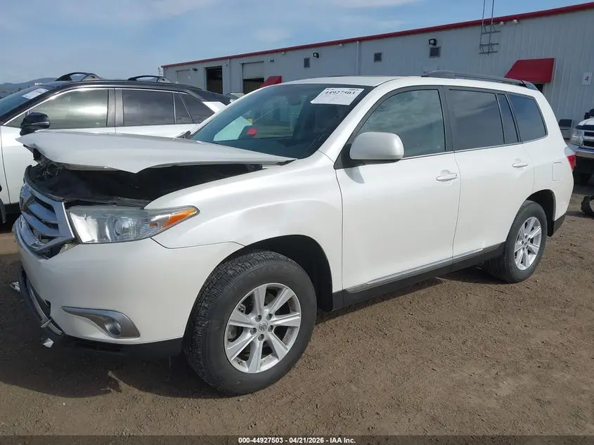 2013 TOYOTA HIGHLANDER SE V6