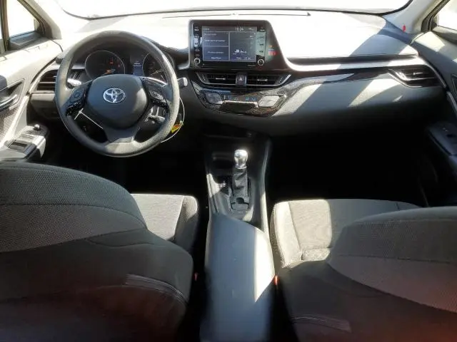 2021 TOYOTA C-HR XLE  