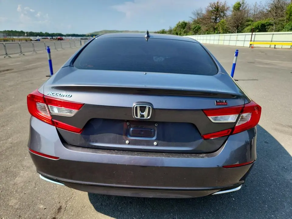 2020 HONDA ACCORD LX  