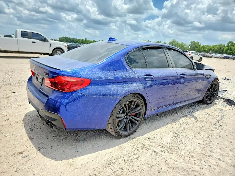 2022 BMW M5   