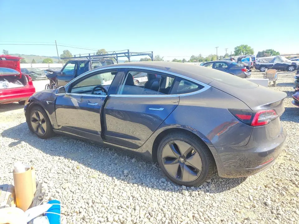 2018 TESLA MODEL 3   