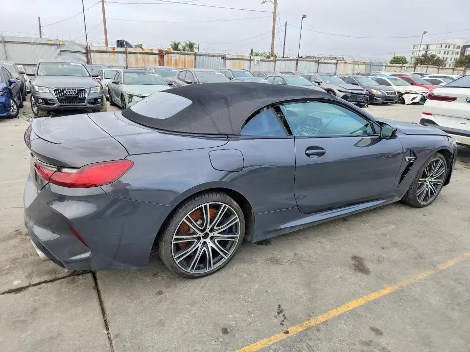 2020 BMW M8   
