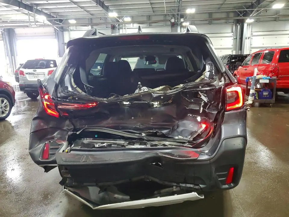 2022 SUBARU OUTBACK LIMITED  