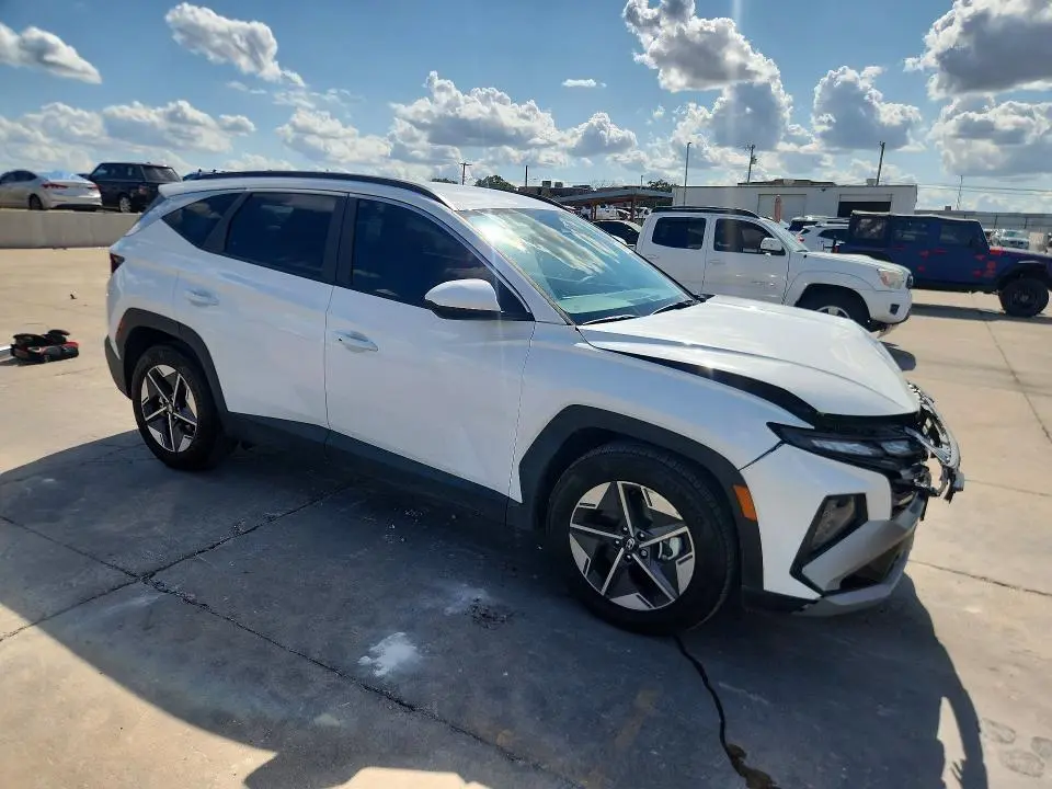 2026 HYUNDAI TUCSON SEL  
