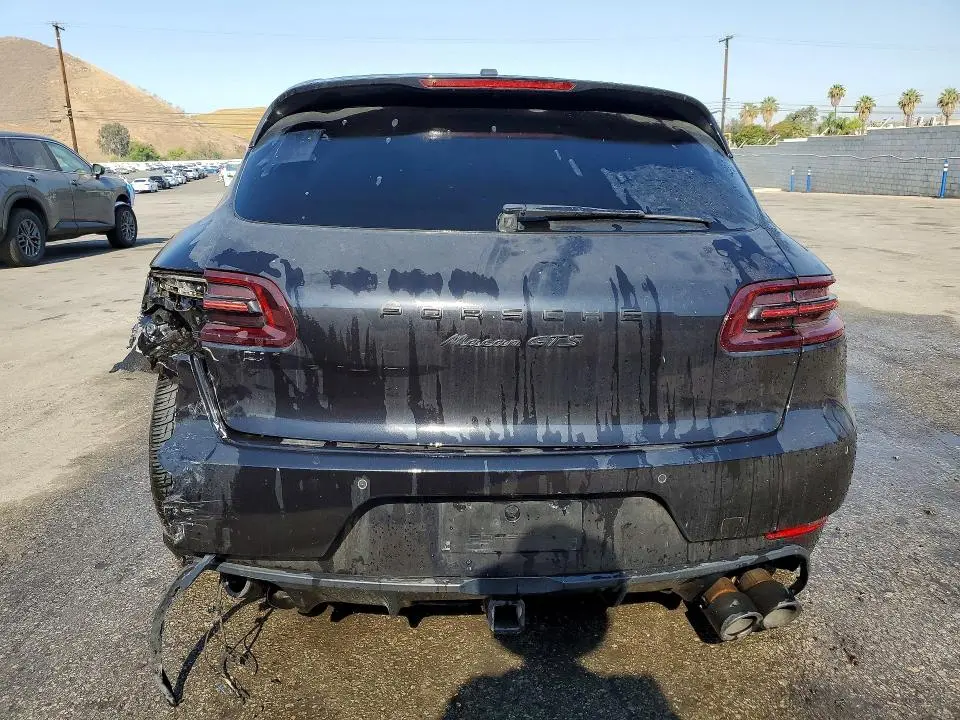 2017 PORSCHE MACAN GTS  
