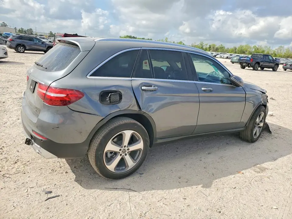 2019 MERCEDES-BENZ GLC 300  