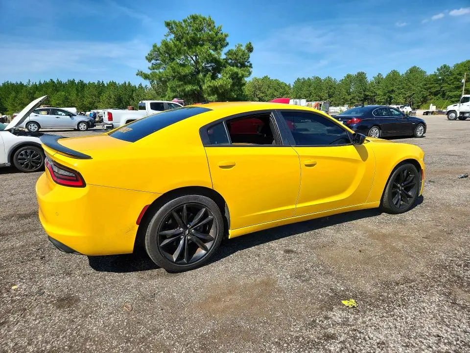 2017 DODGE CHARGER SE  