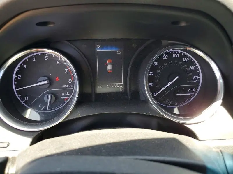 2019 TOYOTA CAMRY SE  