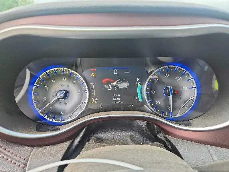 2017 CHRYSLER PACIFICA LIMITED  
