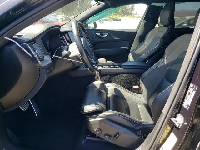 2020 VOLVO XC60 T5 R-DESIGN  