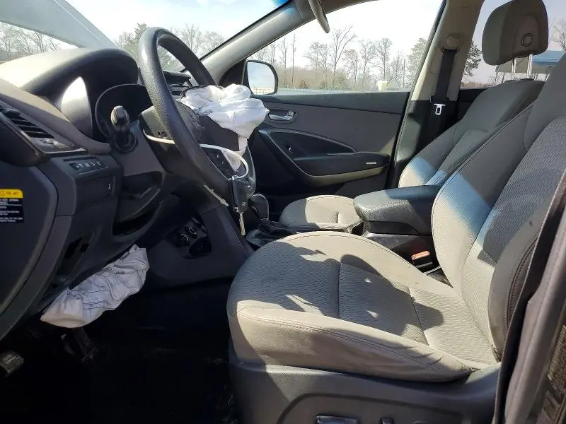 2018 HYUNDAI SANTA FE SE  