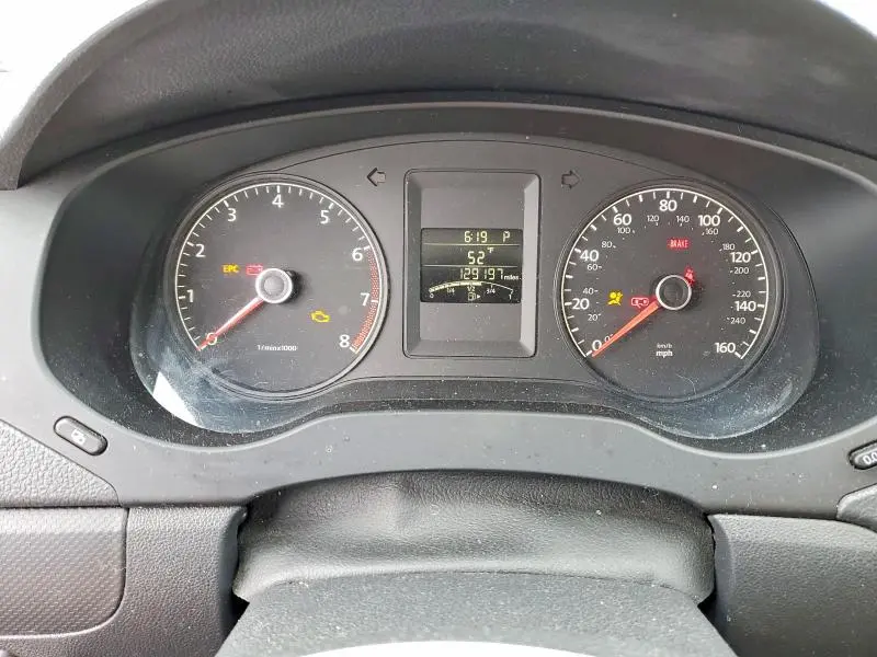 2011 VOLKSWAGEN JETTA SE  