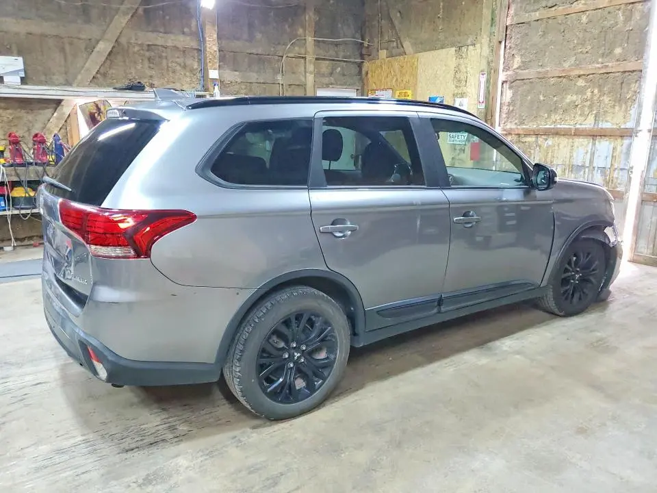 2018 MITSUBISHI OUTLANDER SE  
