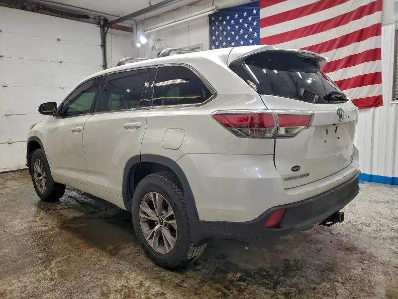 2016 TOYOTA HIGHLANDER LE  