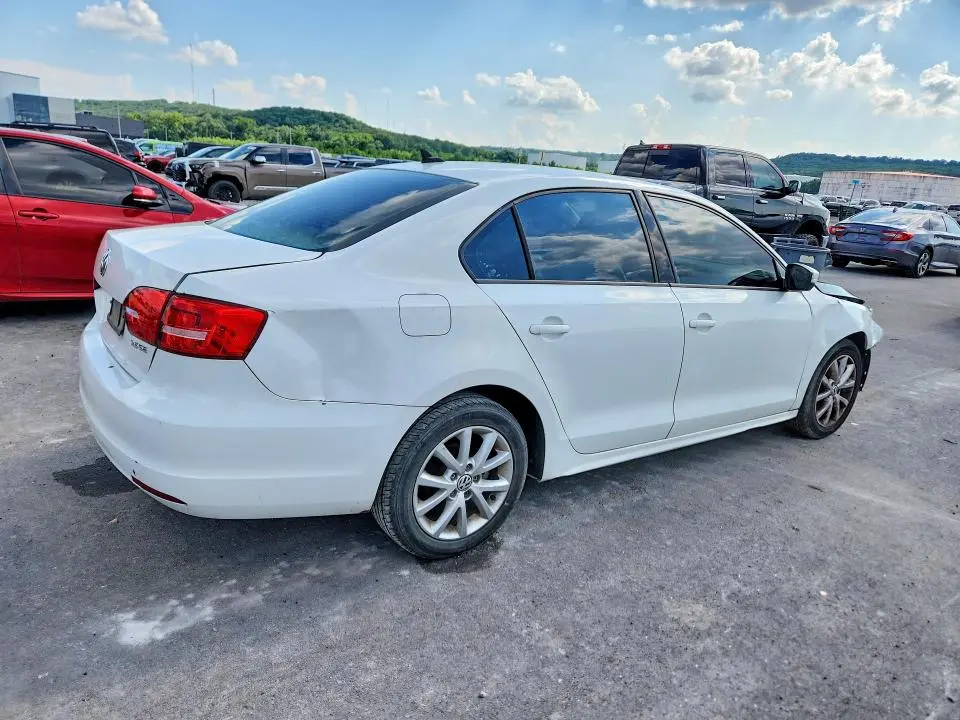 2012 VOLKSWAGEN JETTA SE  