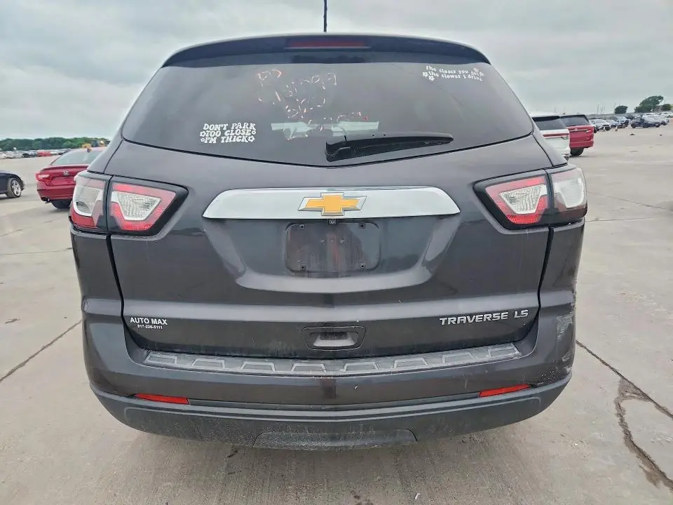 2013 CHEVROLET TRAVERSE LS  