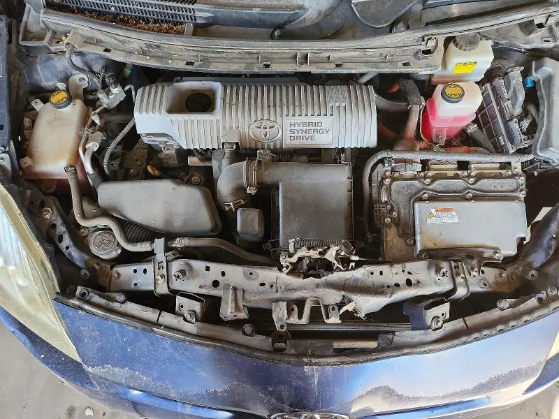 2010 TOYOTA PRIUS III  