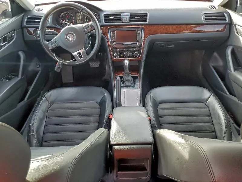 2012 VOLKSWAGEN PASSAT SEL  