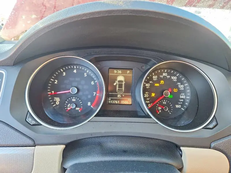 2017 VOLKSWAGEN JETTA SE  