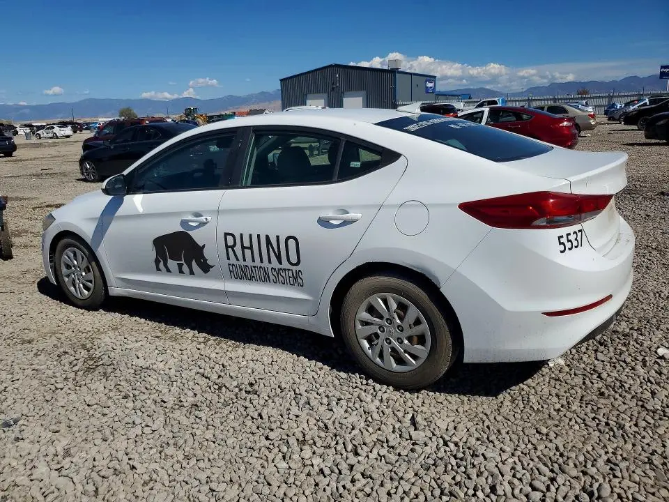 2017 HYUNDAI ELANTRA SE  