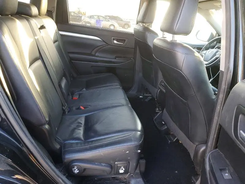 2016 TOYOTA HIGHLANDER XLE  