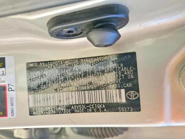 2013 TOYOTA CAMRY XLE  