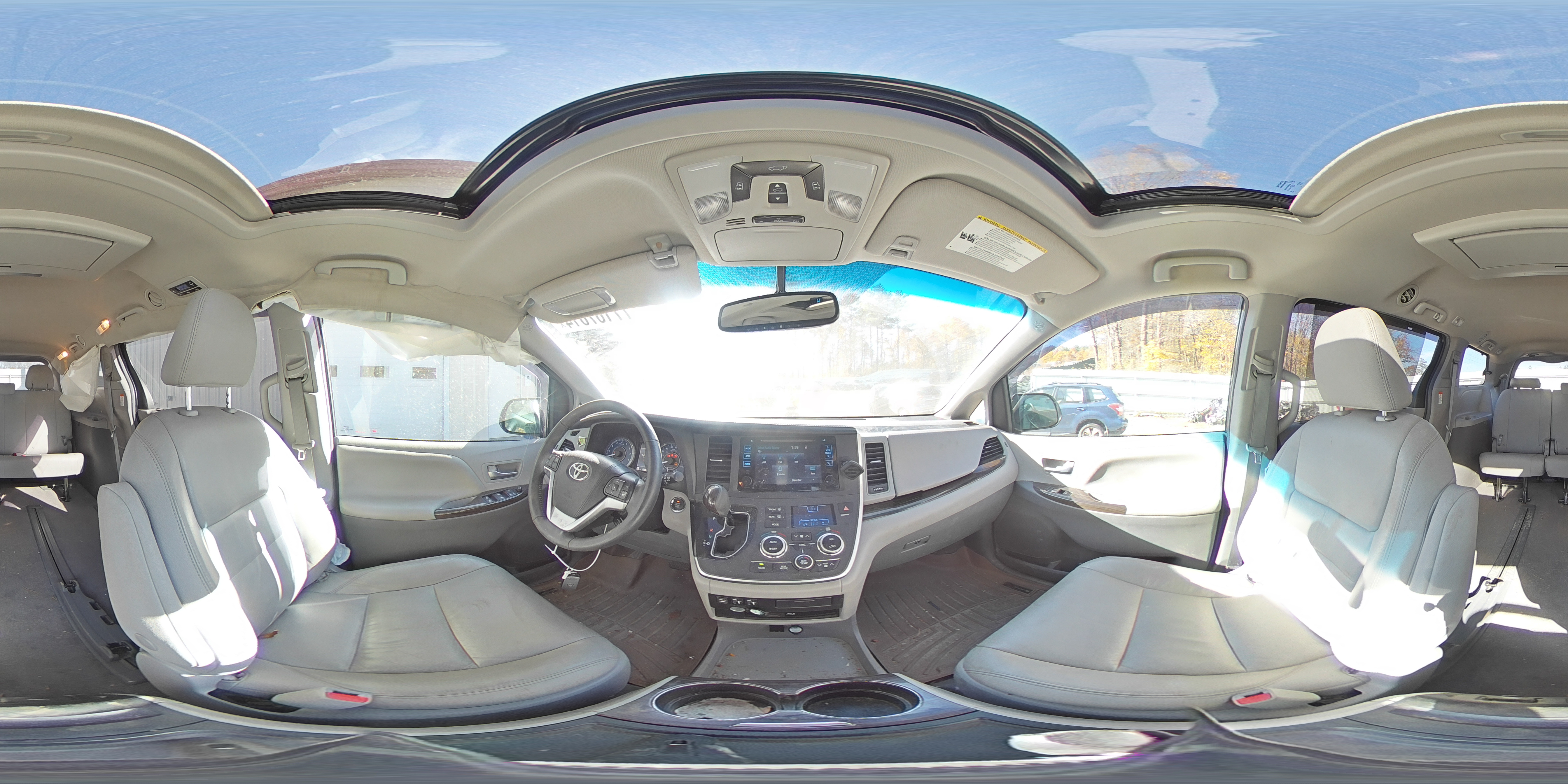 2016 TOYOTA SIENNA XLE