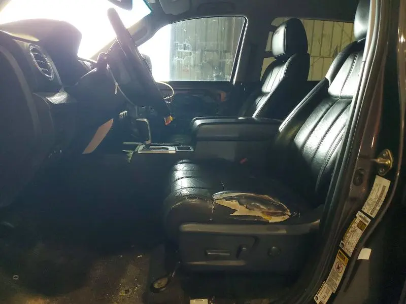 2015 TOYOTA TUNDRA CREWMAX SR5  