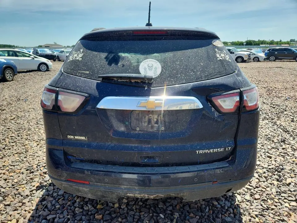 2016 CHEVROLET TRAVERSE LT  