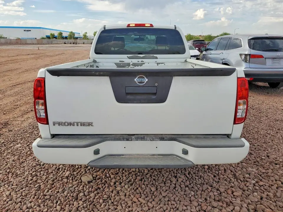 2017 NISSAN FRONTIER S  