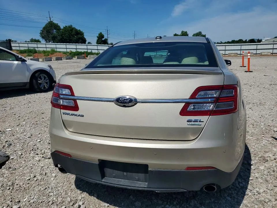 2017 FORD TAURUS SEL  