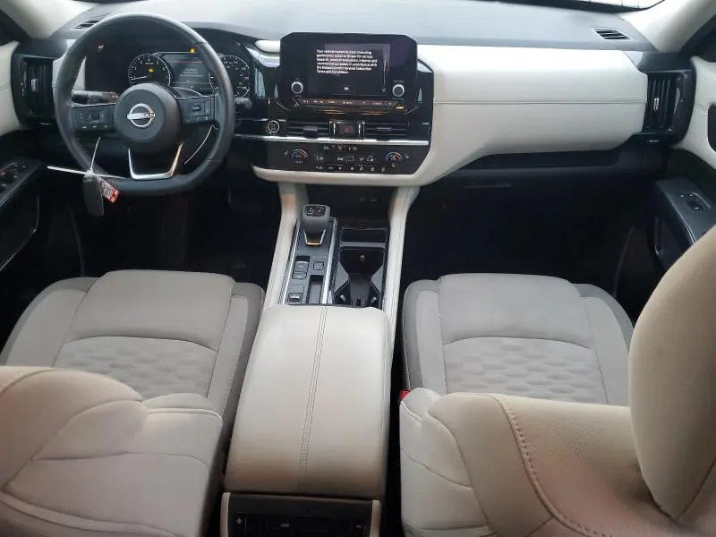 2023 NISSAN PATHFINDER SV  