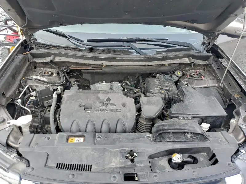 2017 MITSUBISHI OUTLANDER SE  