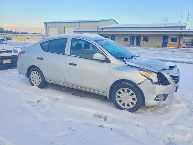 2019 NISSAN VERSA S  
