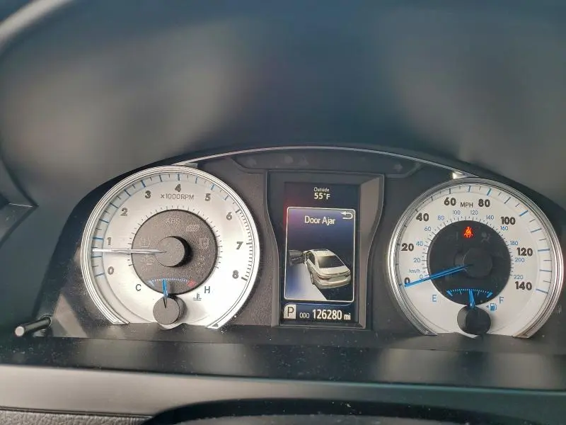 2016 TOYOTA CAMRY LE  