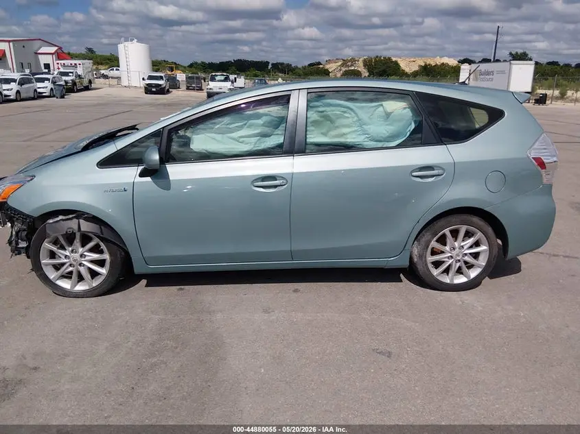 2013 TOYOTA PRIUS V FIVE