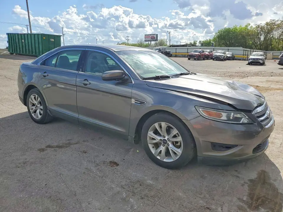 2011 FORD TAURUS SEL  