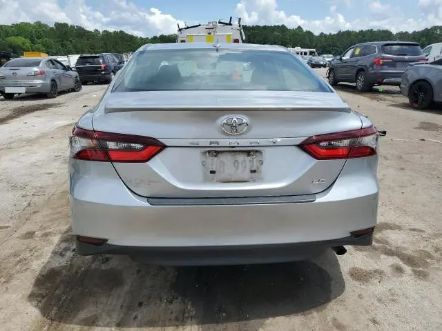 2022 TOYOTA CAMRY LE  