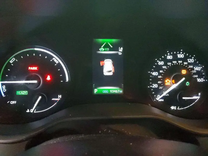 2022 TOYOTA SIENNA LE  