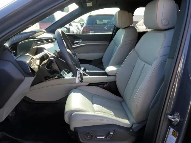 2024 AUDI Q8 E-TRON PRESTIGE  