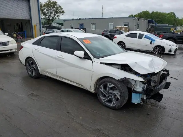 2024 HYUNDAI ELANTRA SEL  