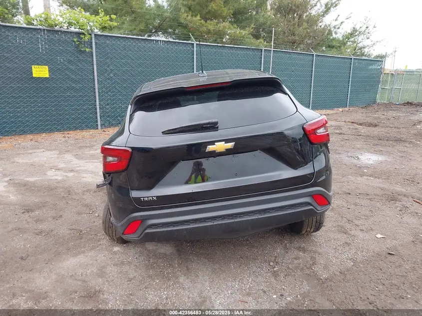 2025 CHEVROLET TRAX FWD LS