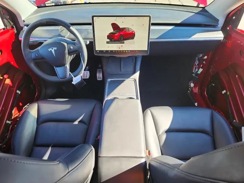 2025 TESLA MODEL Y   