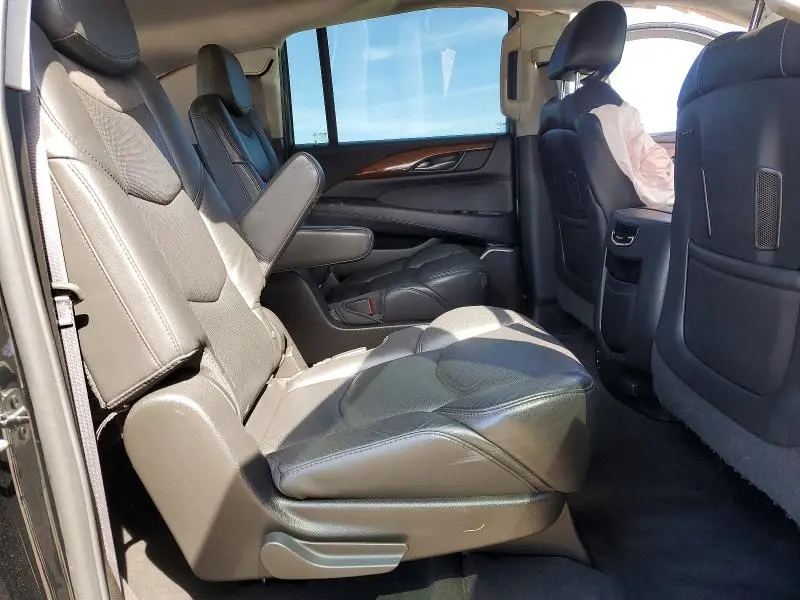 2017 CADILLAC ESCALADE ESV LUXURY  