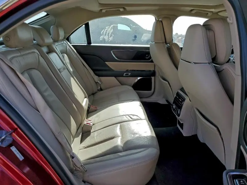 2017 LINCOLN CONTINENTAL RESERVE  