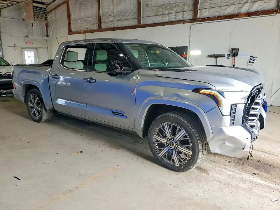 2023 TOYOTA TUNDRA CREWMAX CAPSTONE  