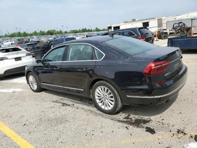 2017 VOLKSWAGEN PASSAT SE  