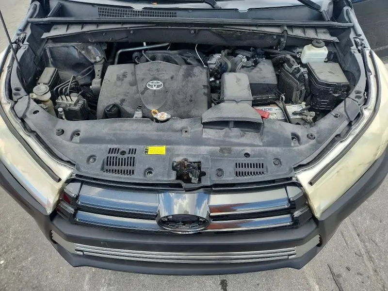 2018 TOYOTA HIGHLANDER XLE  