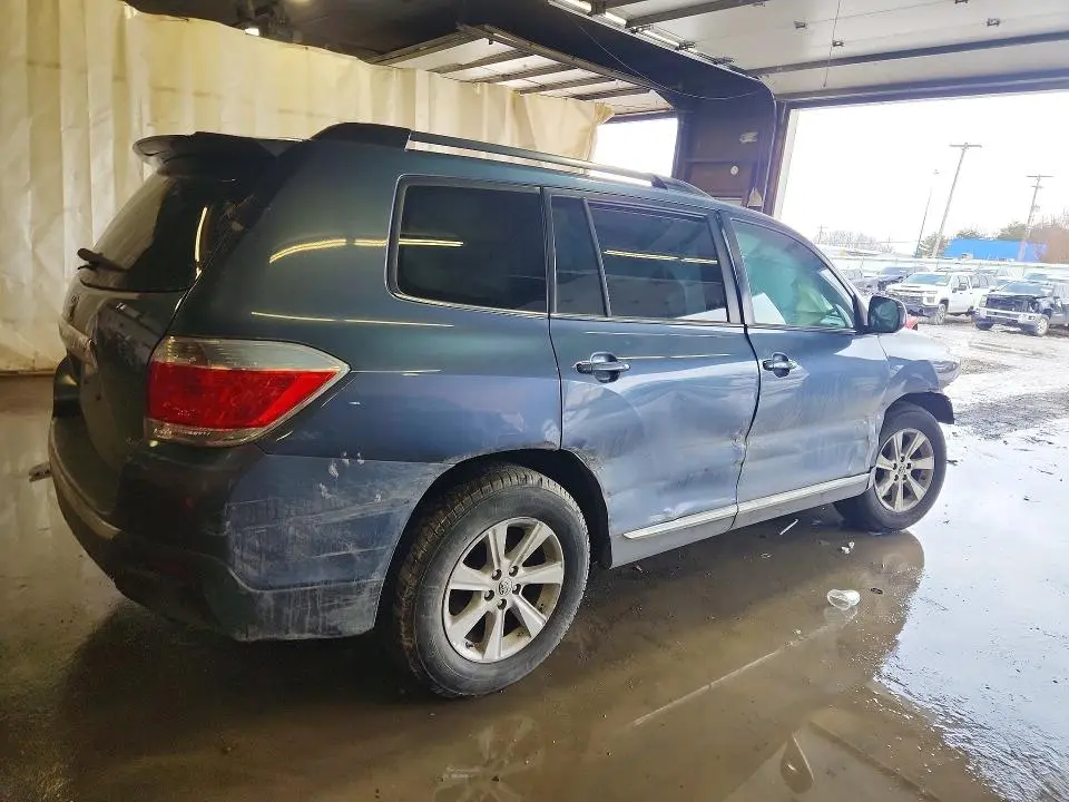2013 TOYOTA HIGHLANDER PLUS  